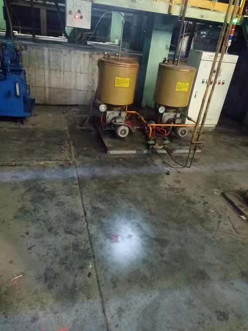 202203181647590271417756.jpg 油污地面圖片.jpg